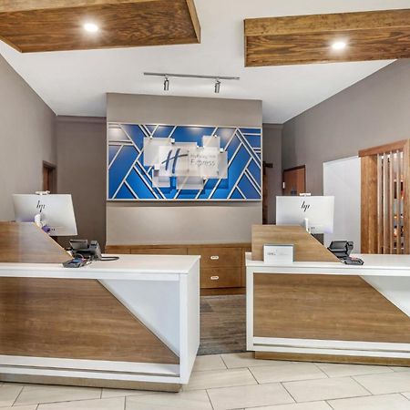 Holiday Inn Express Hotel And Suites Alice By Ihg Exterior photo