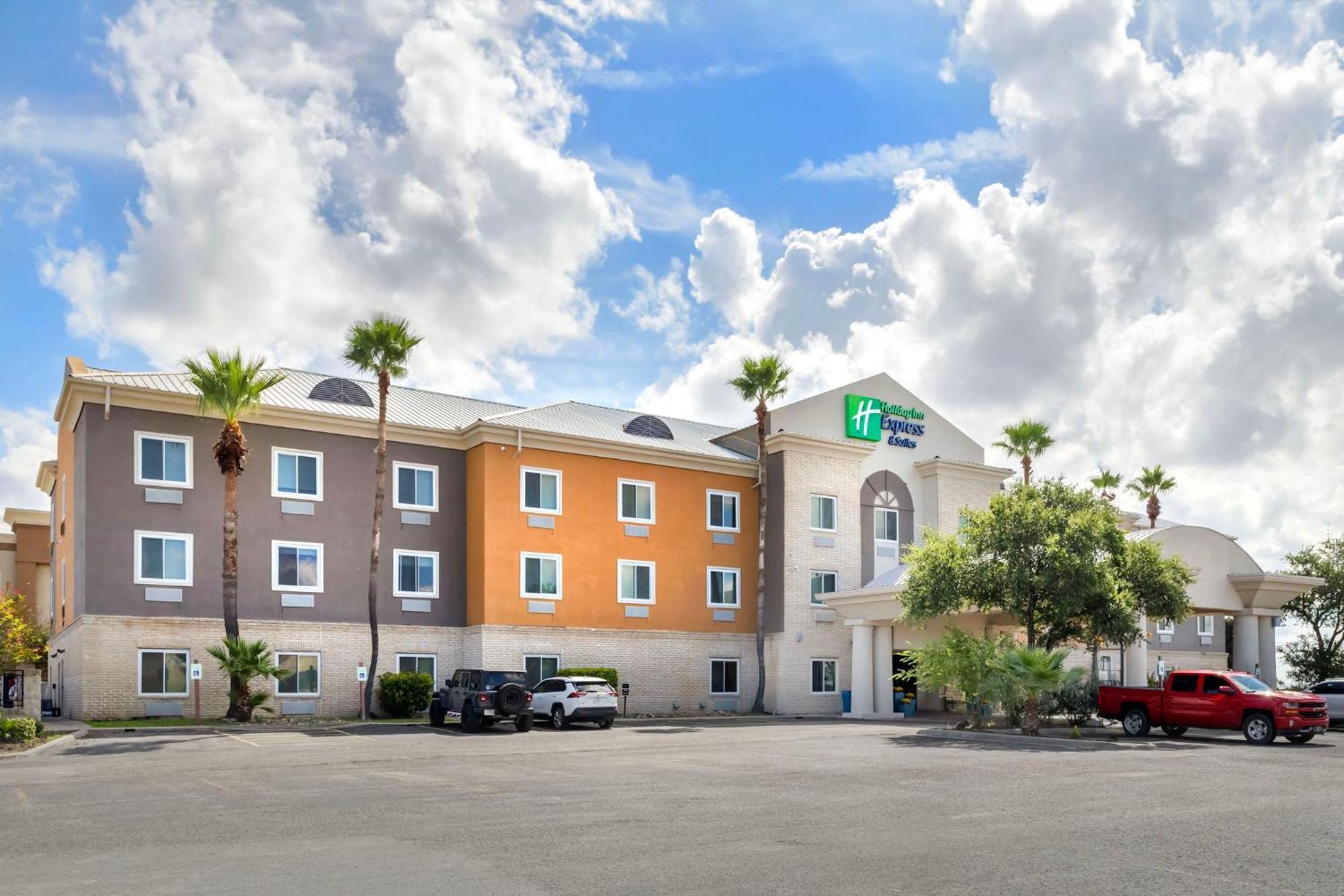 Holiday Inn Express Hotel And Suites Alice By Ihg Exterior photo