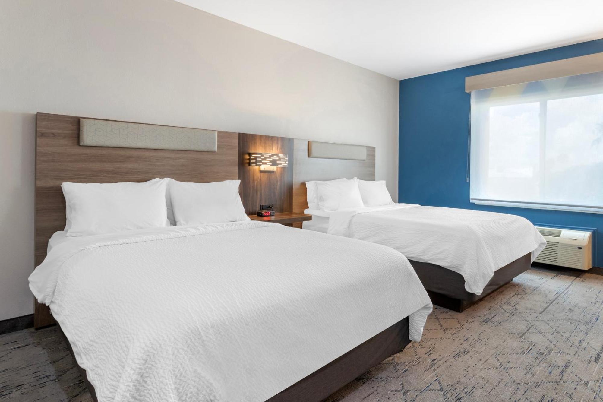 Holiday Inn Express Hotel And Suites Alice By Ihg Exterior photo