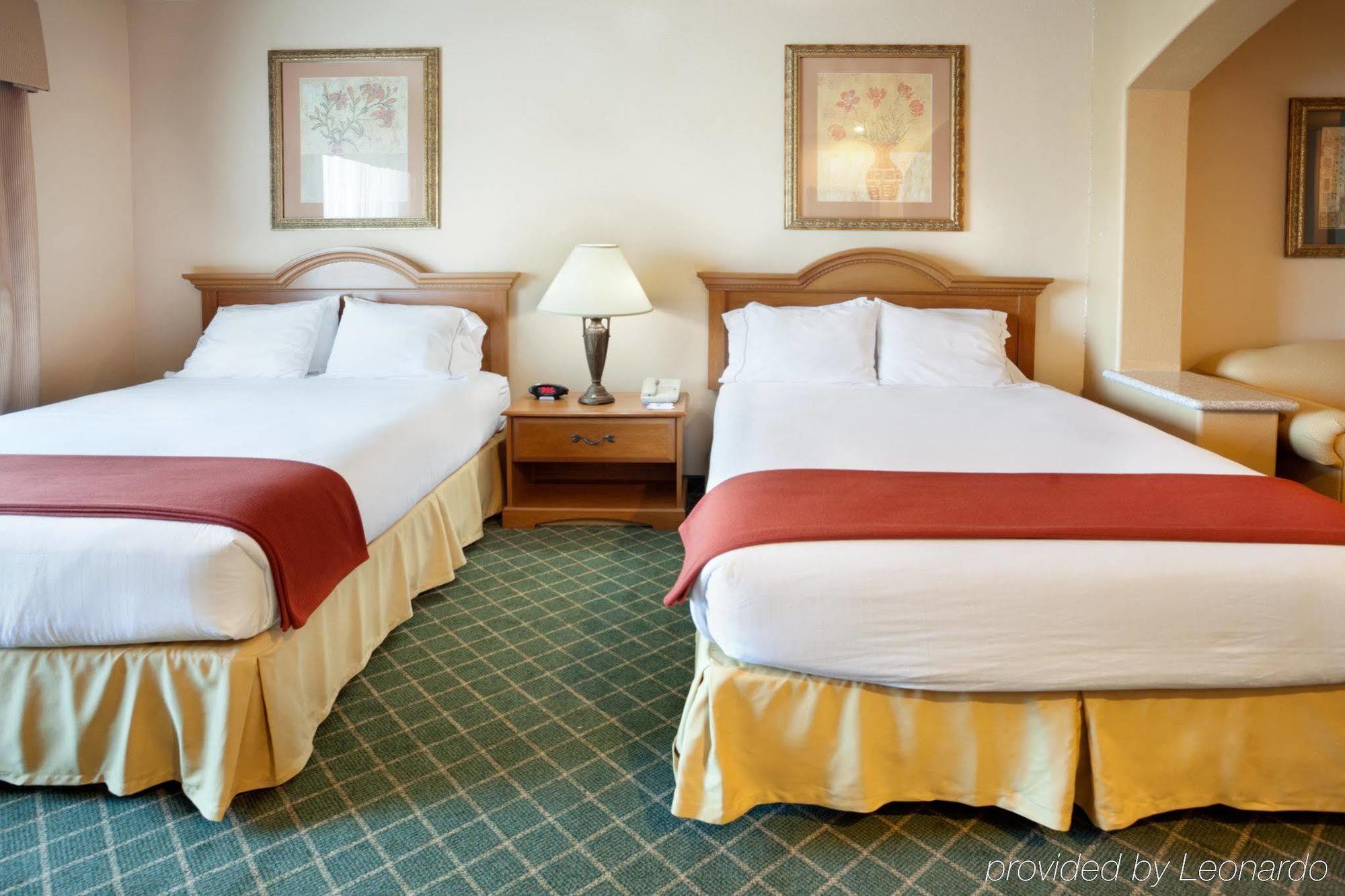 Holiday Inn Express Hotel And Suites Alice By Ihg Room photo
